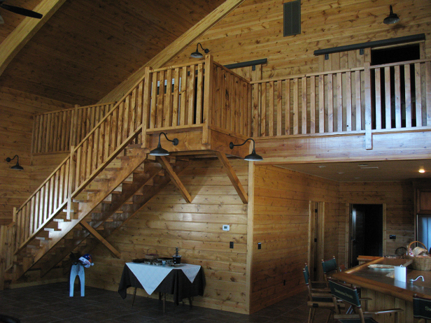 216695_216696_216952_dr-roger-pray_-staircase.jpg