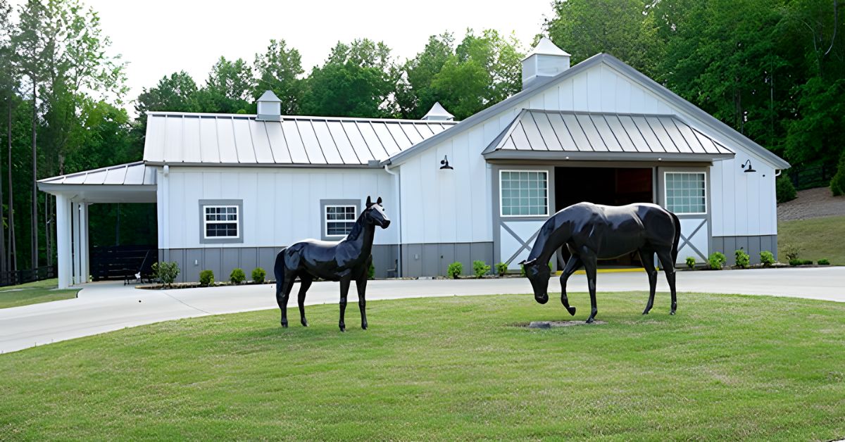 LesterBuildingSystemsLLC-406241-Great-Choice-Equestrian-blogbanner1-(1).jpg Why Pole Barns Are a Great Choice for Equestrian Centers