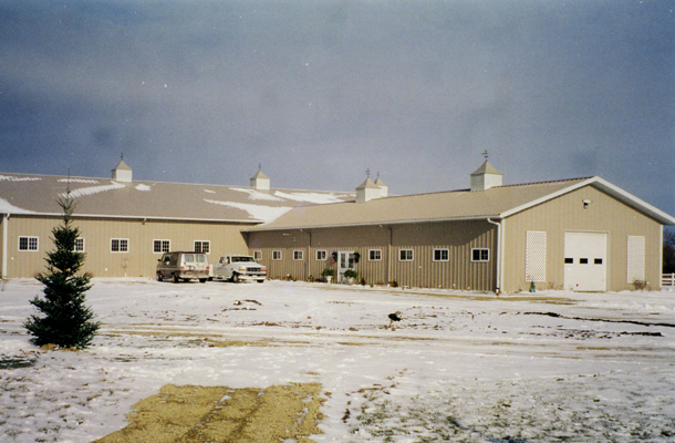 Roberts WI, Arena, Tom Hennessey, Lester Buildings