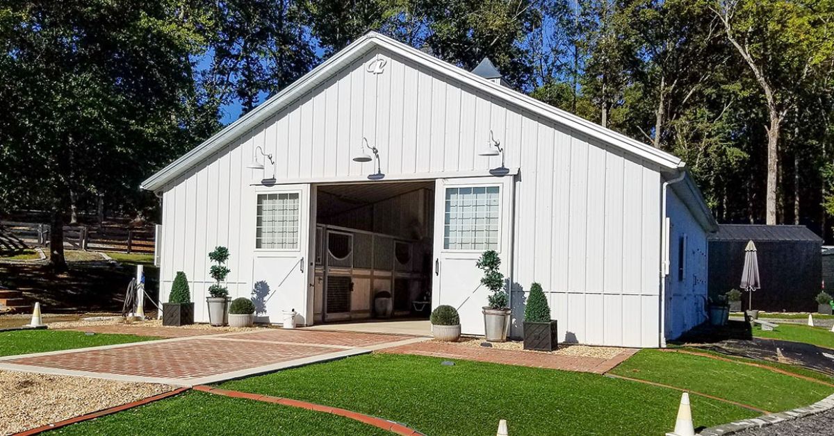 Tips for Choosing the Right Layout for Your Horse Barn